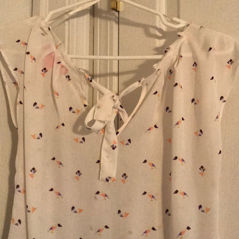 White patterned blouse - Picture 2 of 2